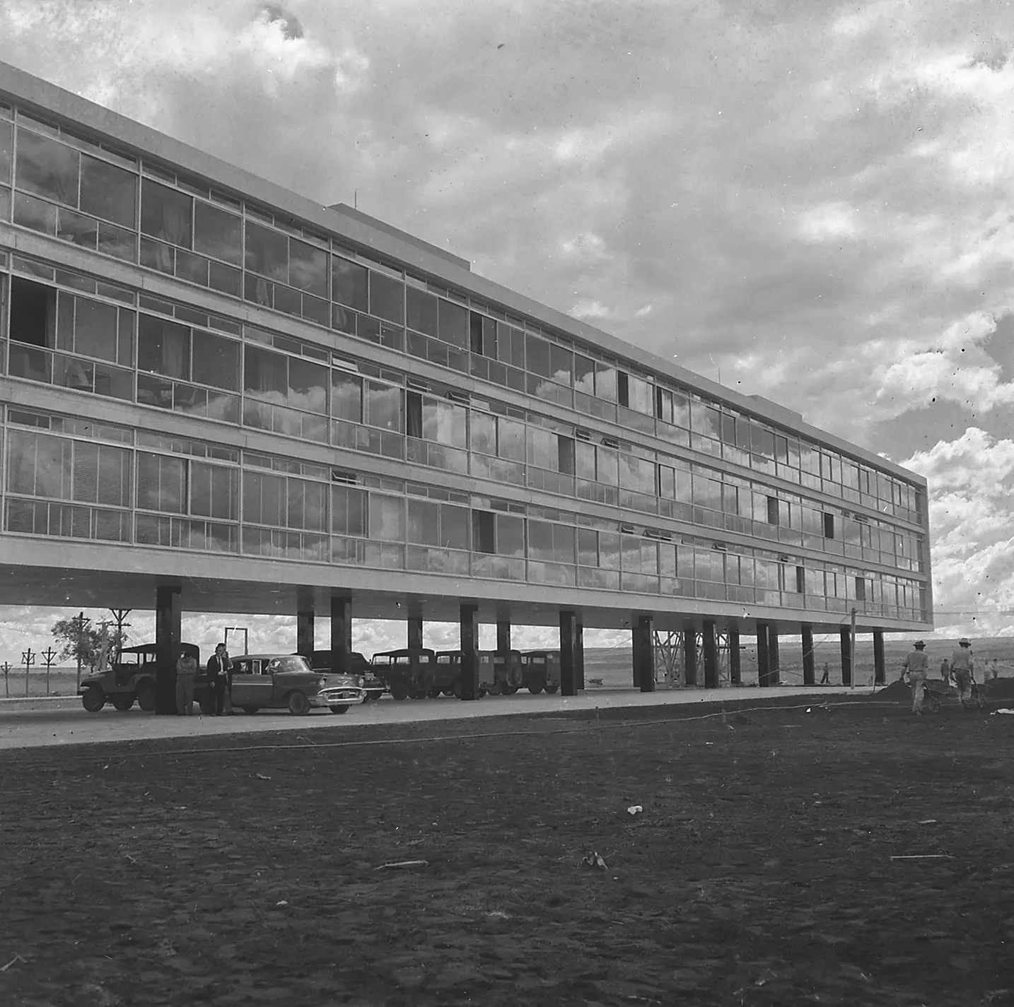 Vistas das obras de construção do Brasília Palace Hotel, Brasília (DF)_2