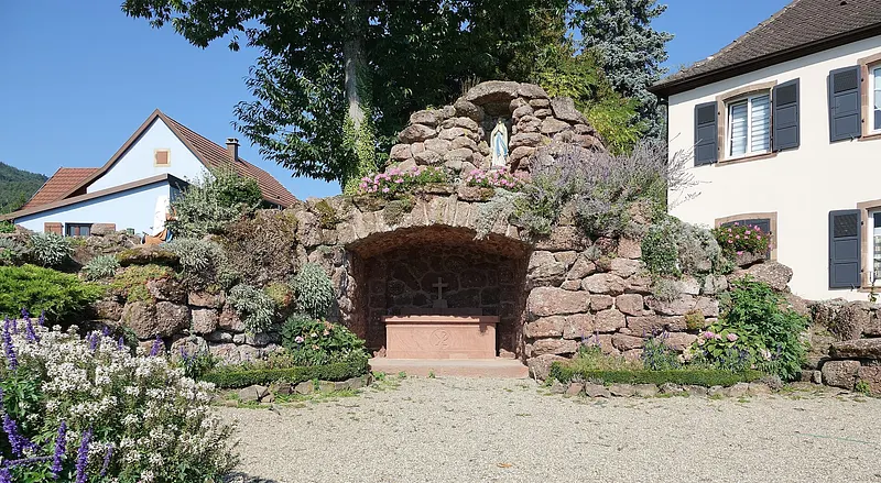 Cave in à Ottrott (Bas-Rhin, France).