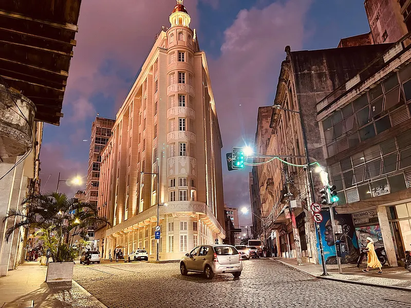 Fera Palace Hotel na Rua Chile, Centro Histórico de Salvador.